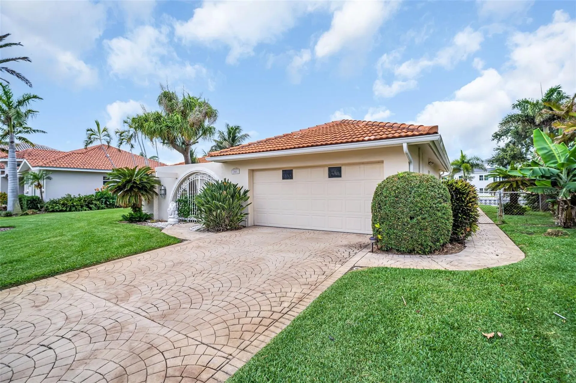 2041 Carolina Avenue NE St Petersburg FL 33703