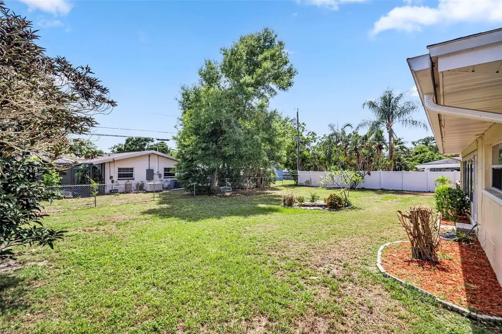 1935 Jeffords Street Clearwater FL 33764