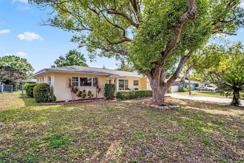 1935 Jeffords Street Clearwater FL 33764