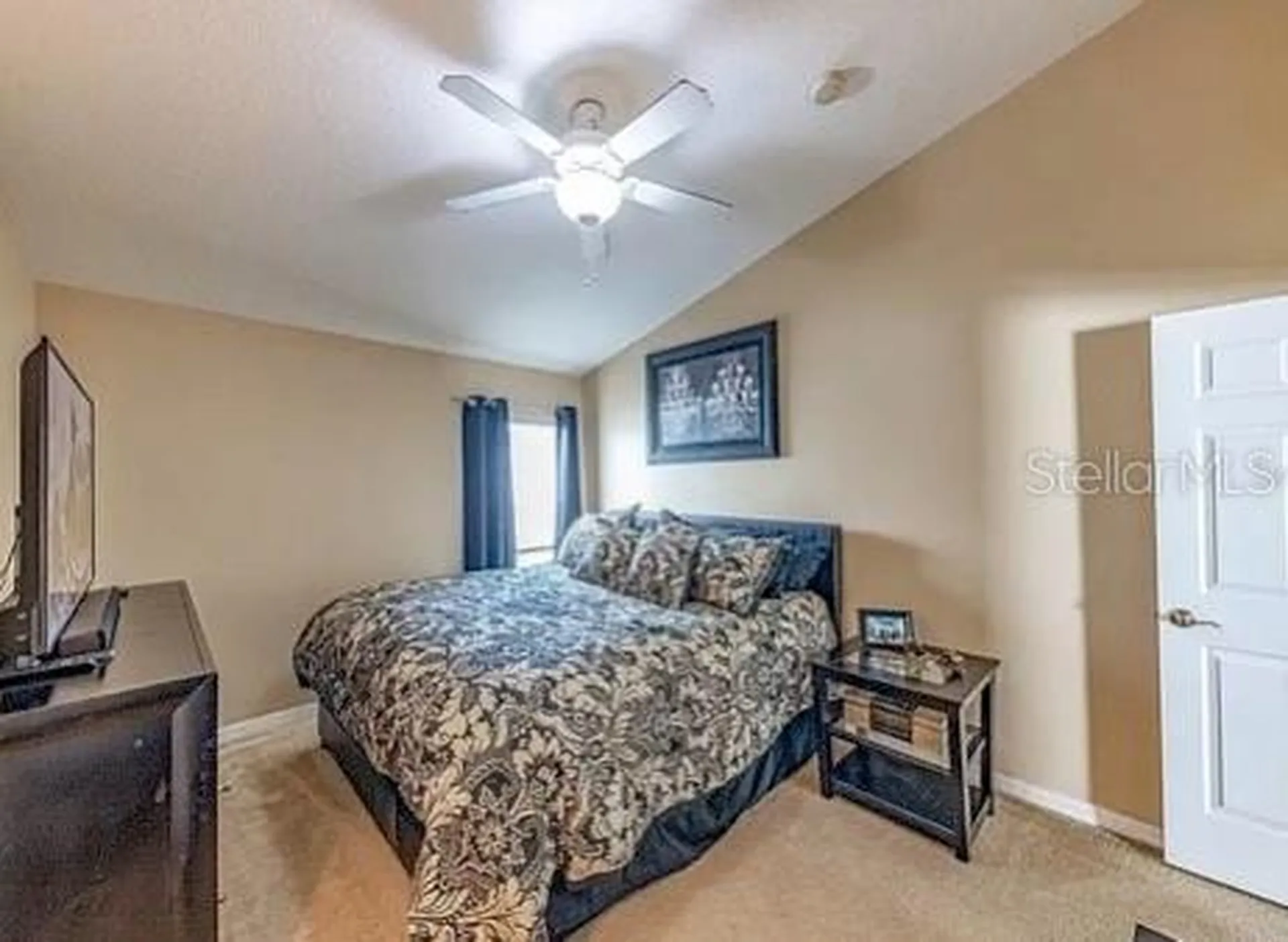 5861 Wrenwater Drive Lithia FL 33547