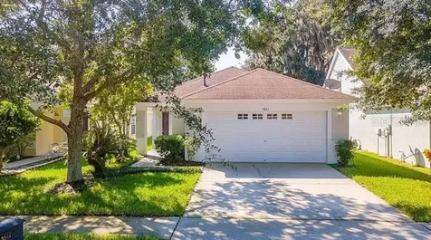 5861 Wrenwater Drive Lithia FL 33547