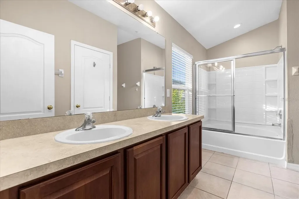 2811 Pine Oaks Trail Sanford FL 32773