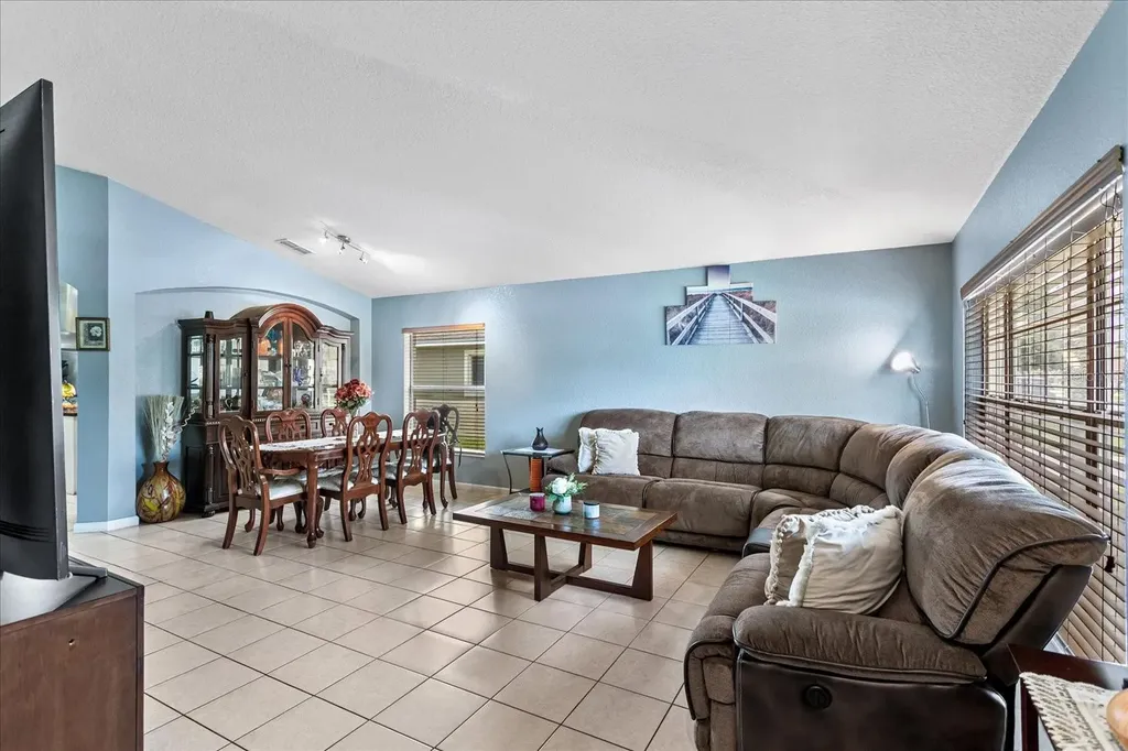2886 Oconnell Drive Kissimmee FL 34741
