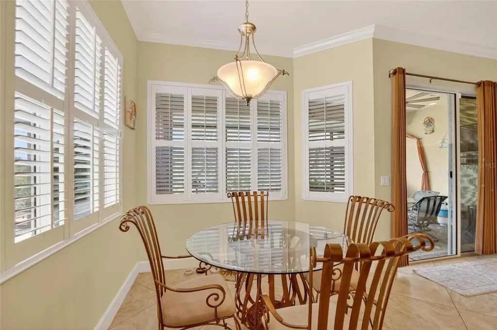 1525 Emerald Dunes Drive Sun City Center FL 33573