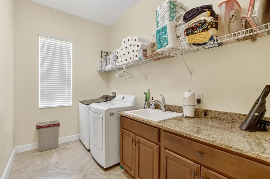 1525 Emerald Dunes Drive Sun City Center FL 33573