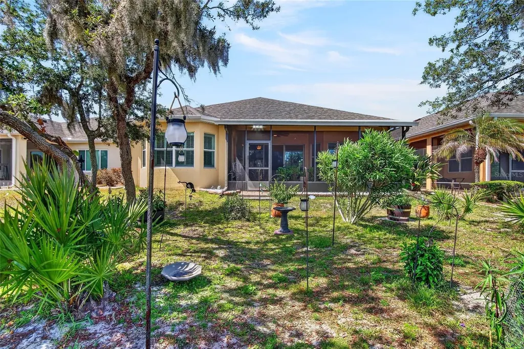 1525 Emerald Dunes Drive Sun City Center FL 33573