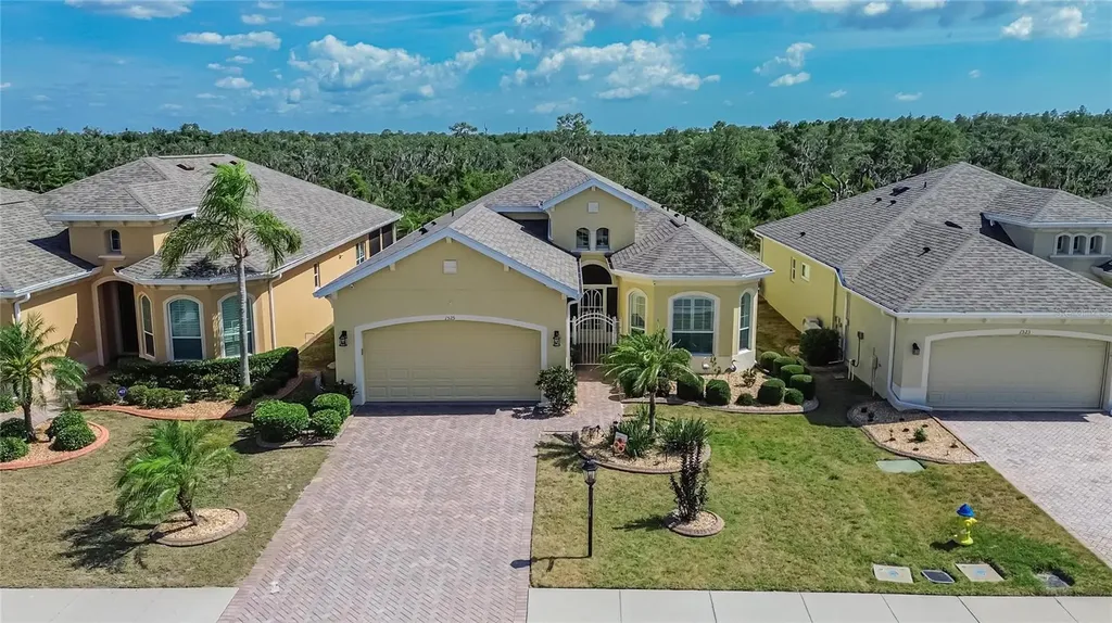 1525 Emerald Dunes Drive Sun City Center FL 33573