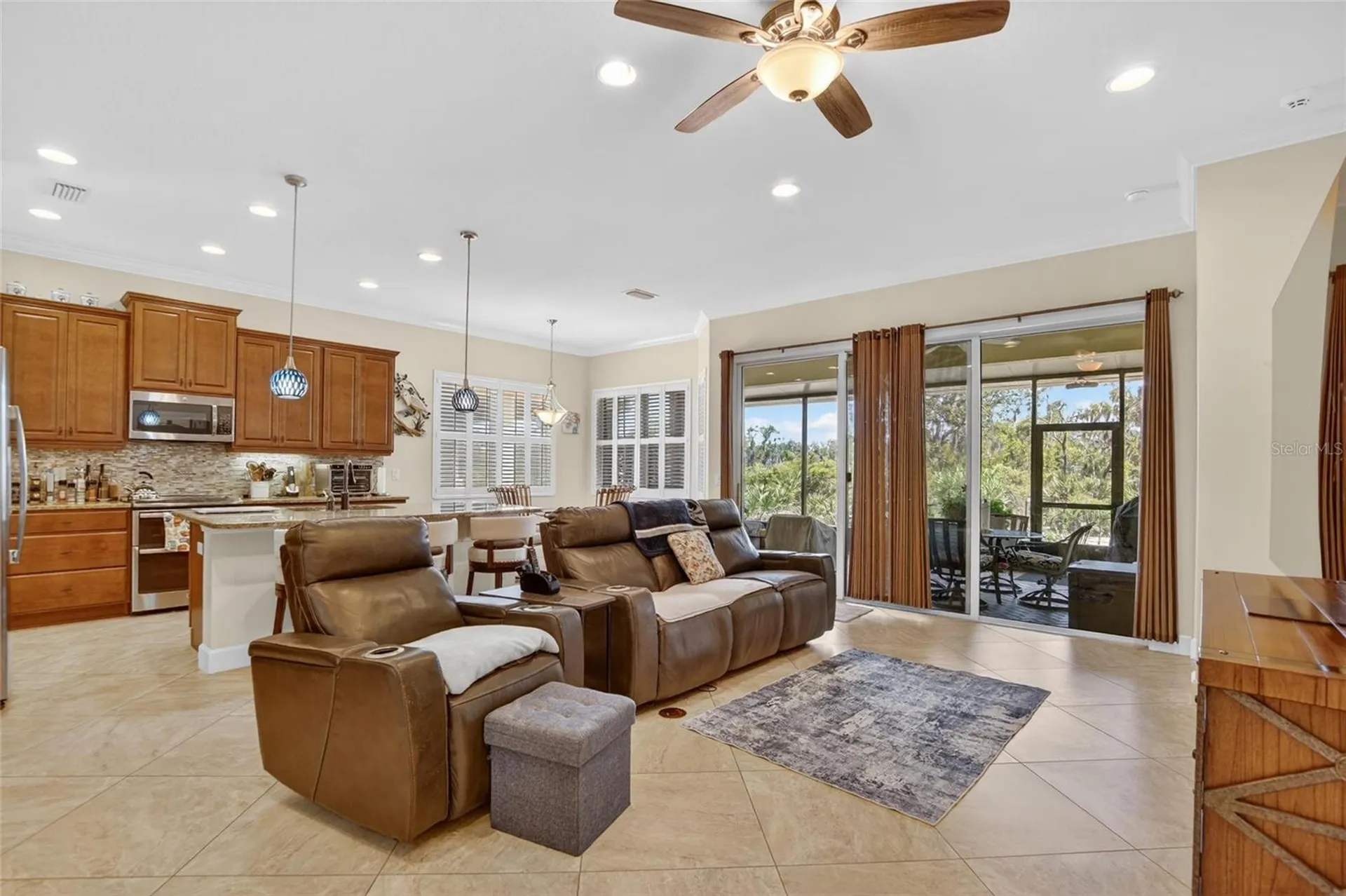 1525 Emerald Dunes Drive Sun City Center FL 33573