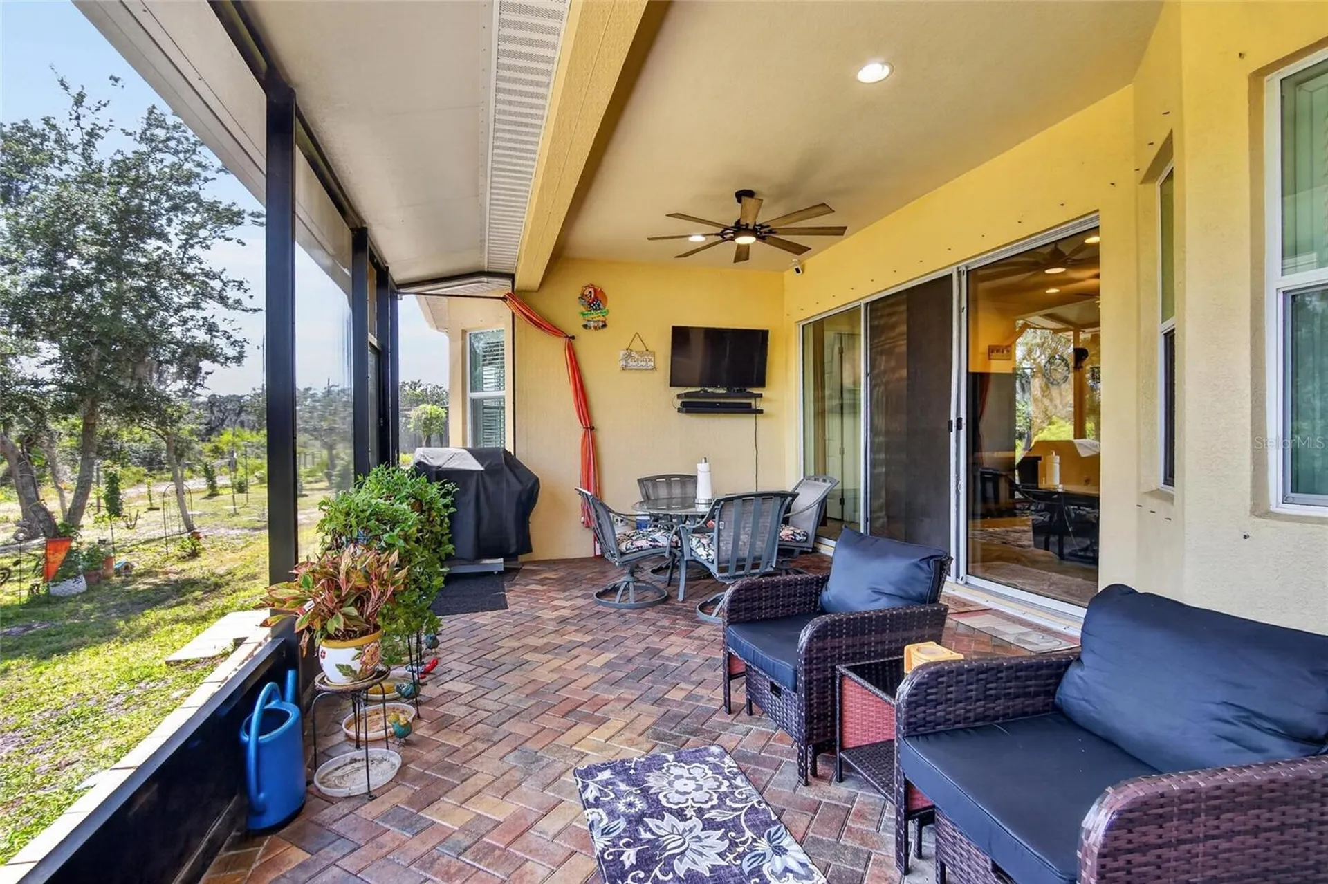 1525 Emerald Dunes Drive Sun City Center FL 33573