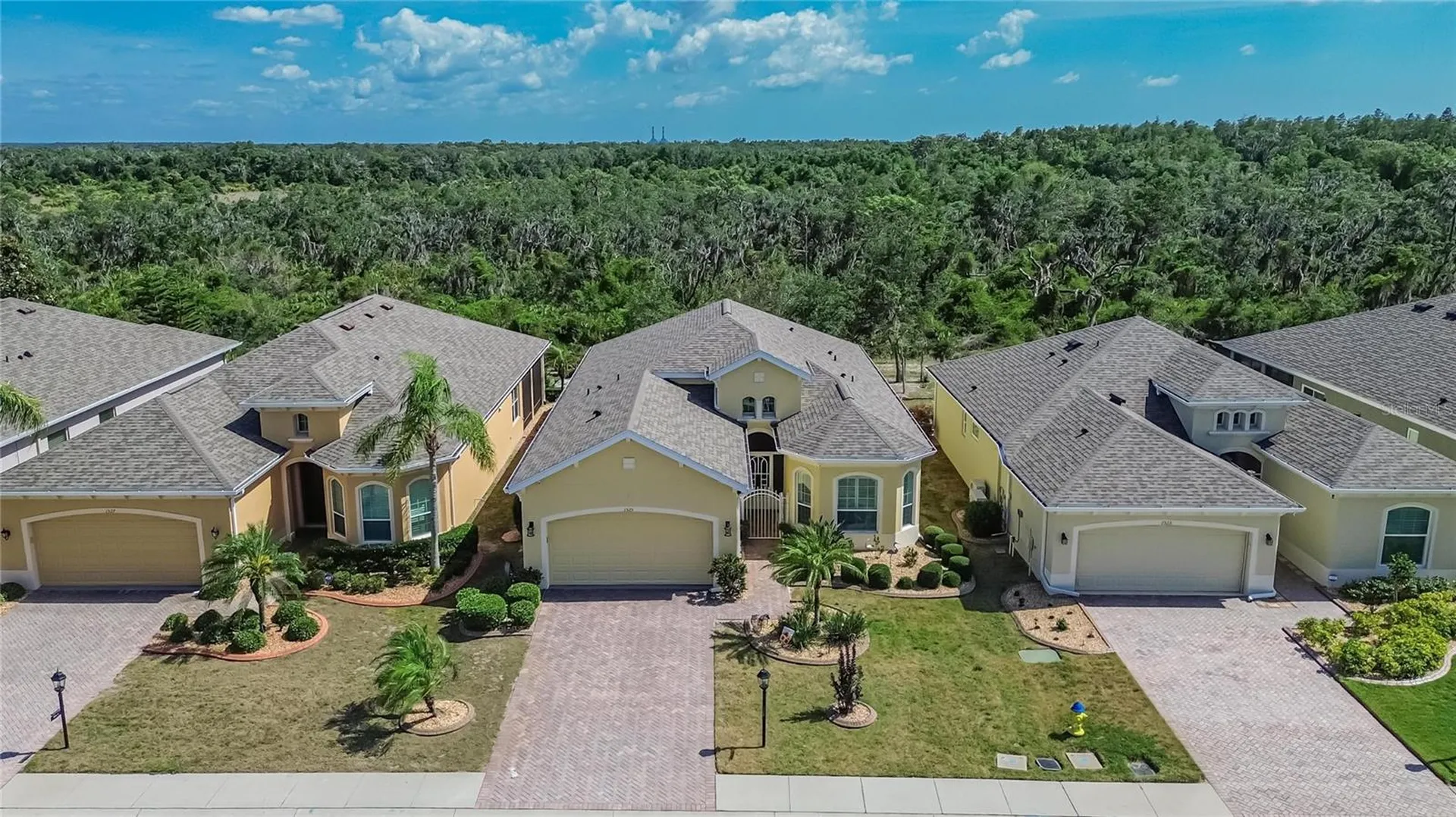 1525 Emerald Dunes Drive Sun City Center FL 33573