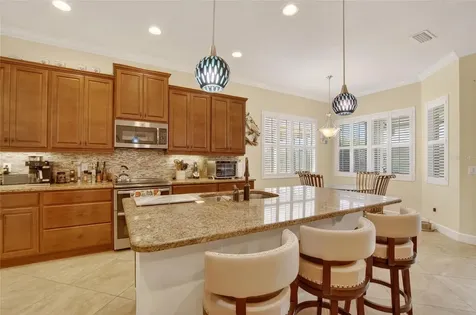 1525 Emerald Dunes Drive Sun City Center FL 33573