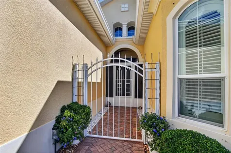 1525 Emerald Dunes Drive Sun City Center FL 33573