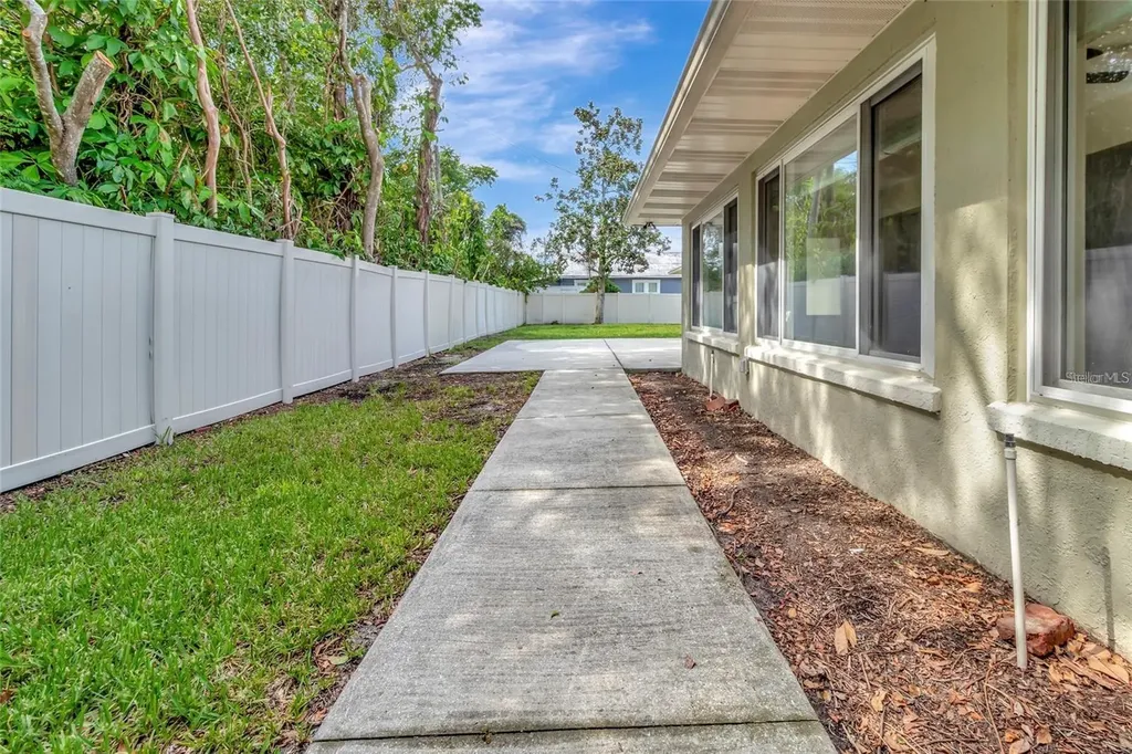 205 S Woodland Street Winter Garden FL 34787