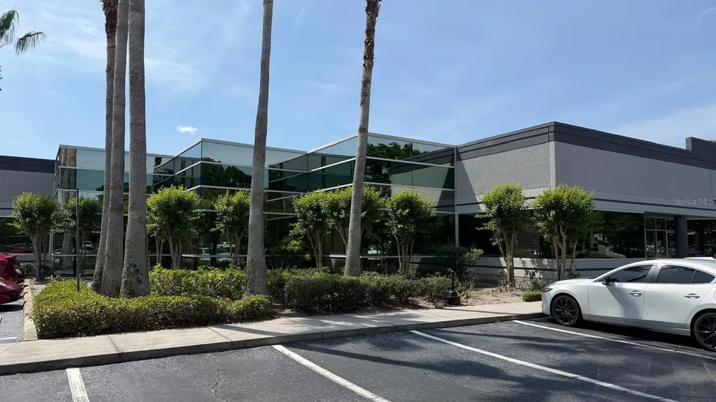 7901 Kingspointe Parkway Orlando FL 32819