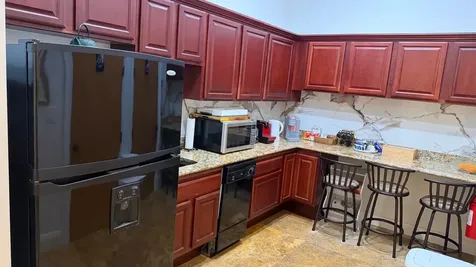 7901 Kingspointe Parkway Orlando FL 32819