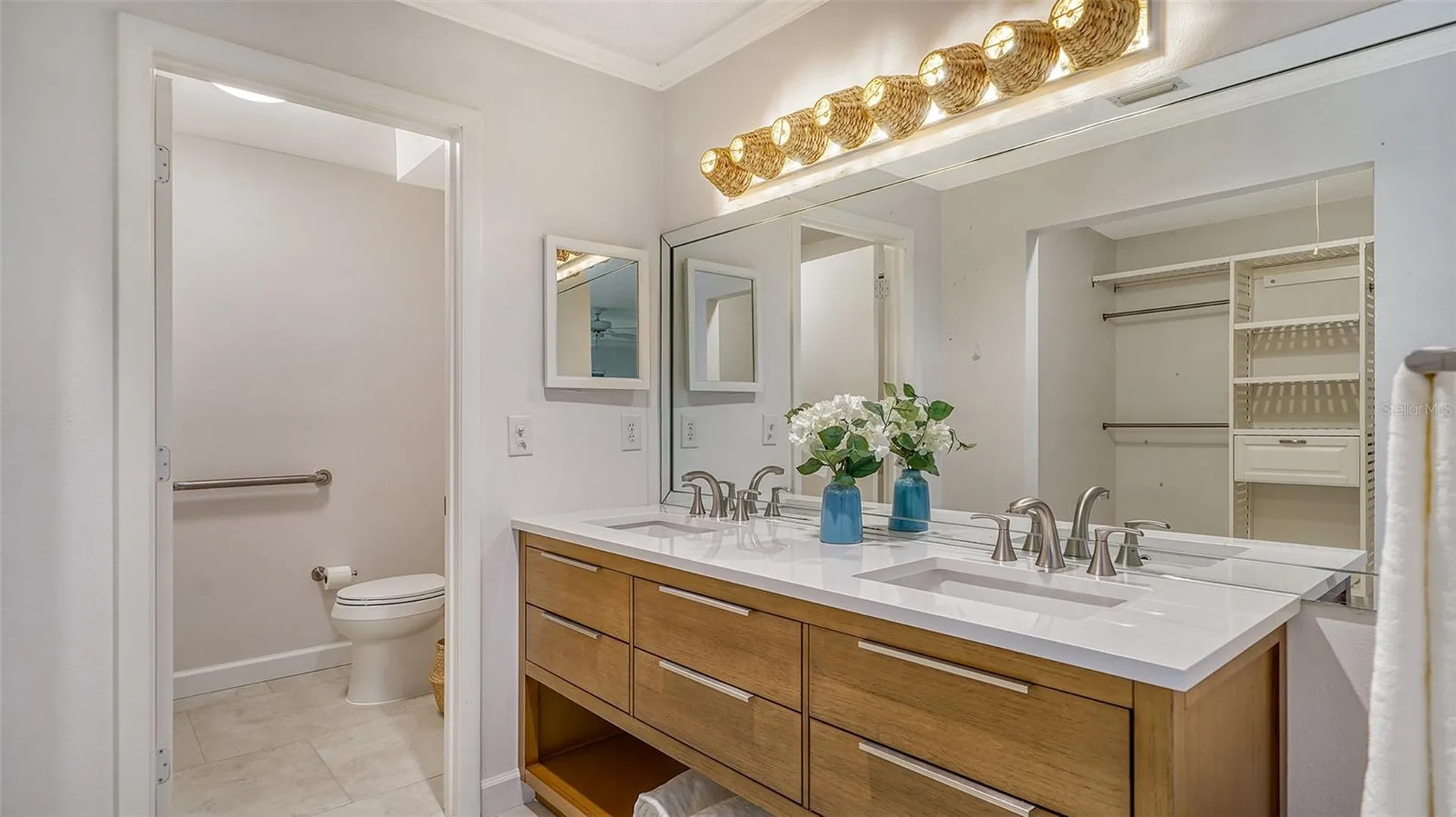 6467 Carrington Circle Sarasota FL 34238
