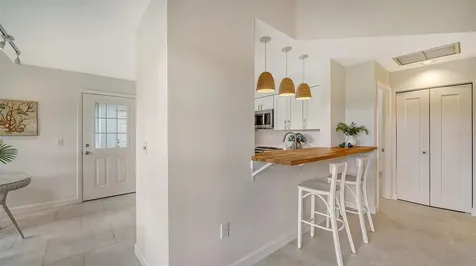 6467 Carrington Circle Sarasota FL 34238