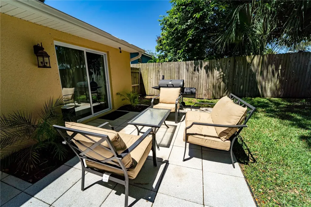 9621 N 46th Street Tampa FL 33617