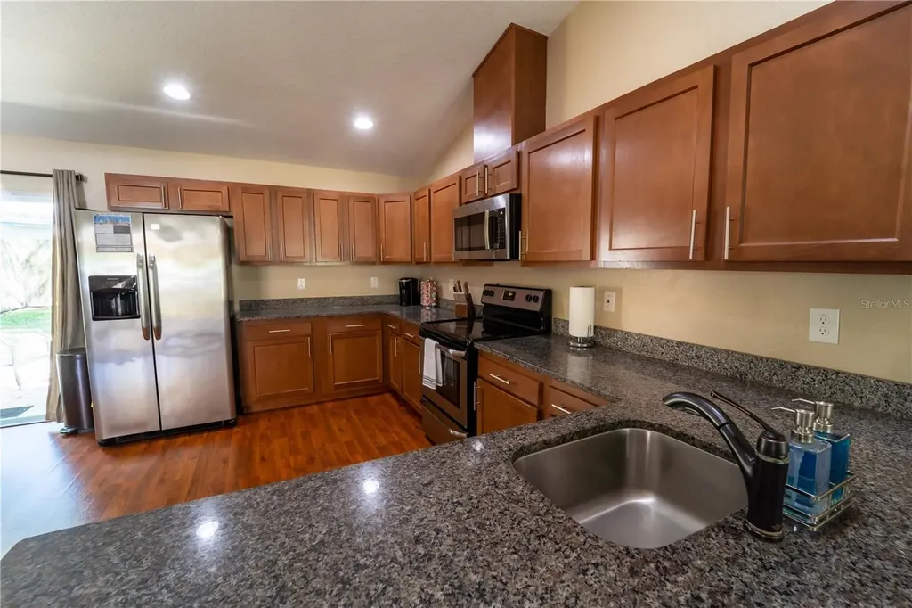 9621 N 46th Street Tampa FL 33617