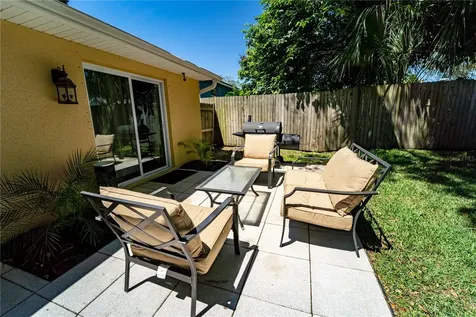 9621 N 46th Street Tampa FL 33617