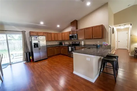 9621 N 46th Street Tampa FL 33617