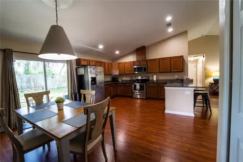 9621 N 46th Street Tampa FL 33617