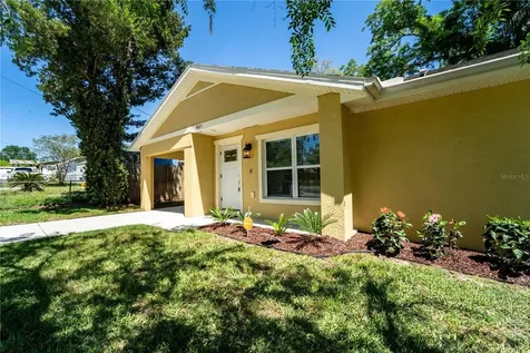9621 N 46th Street Tampa FL 33617