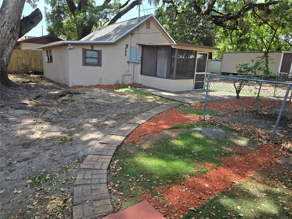 906 24th Street Orlando FL 32805