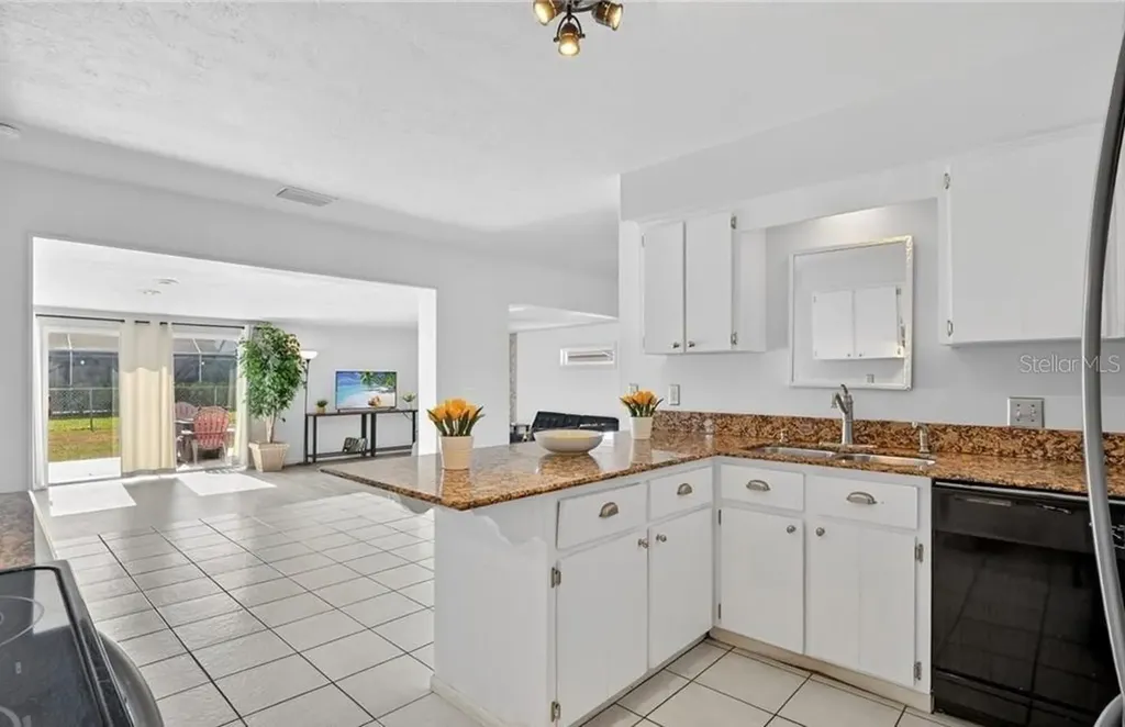918 SE 35th Street Cape Coral FL 33904