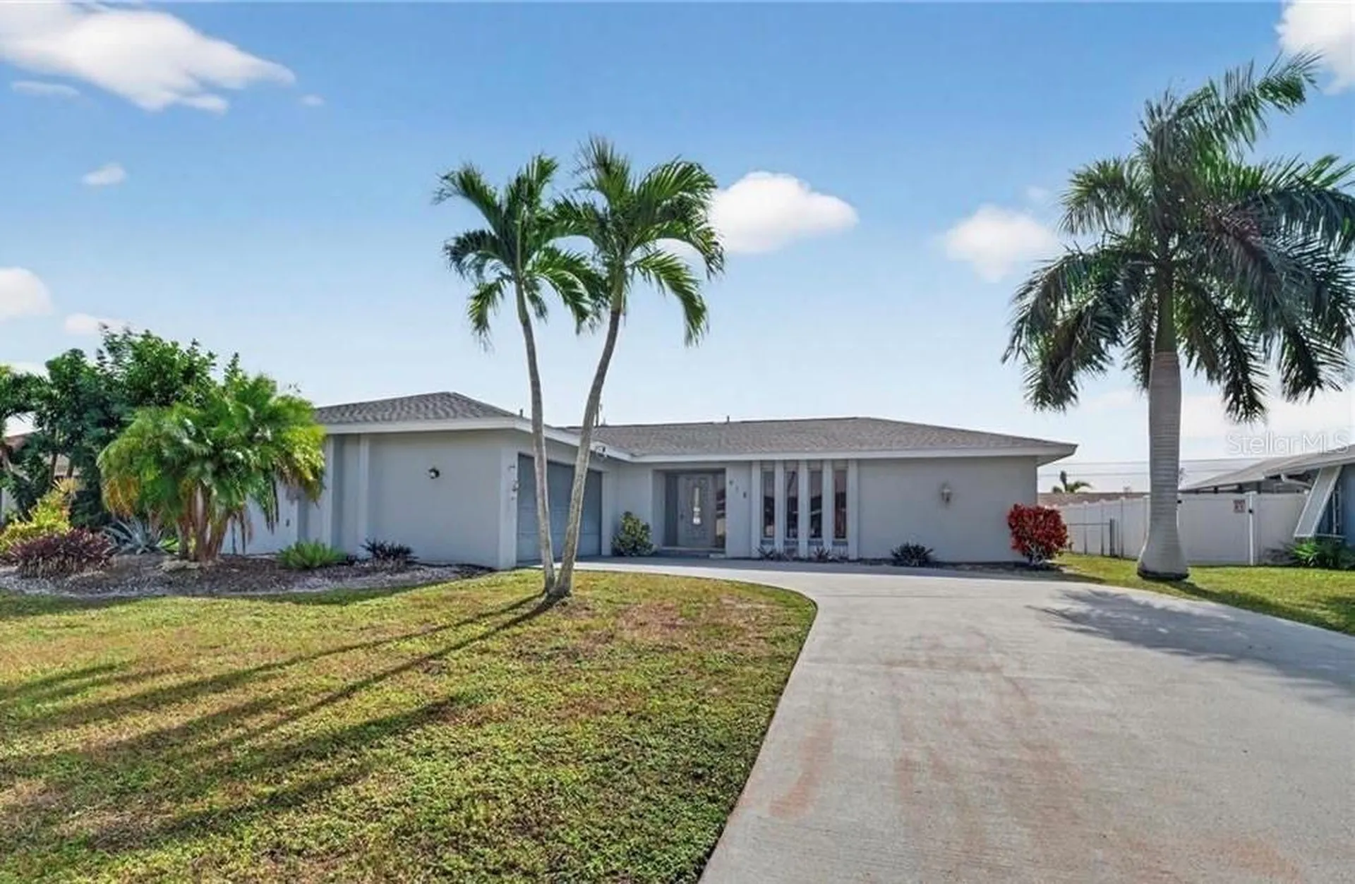 918 SE 35th Street Cape Coral FL 33904