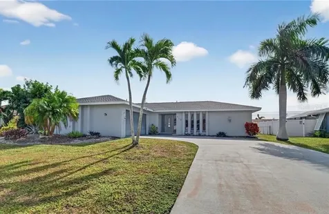 918 SE 35th Street Cape Coral FL 33904