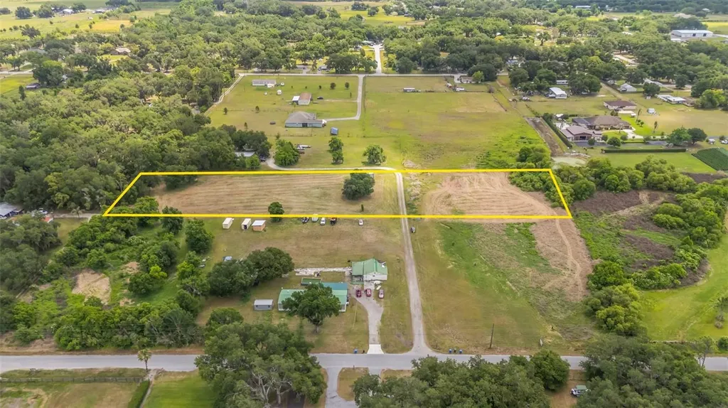 6108 Farm Acres Way Plant City FL 33565