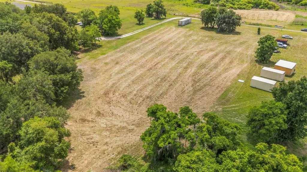 6108 Farm Acres Way Plant City FL 33565