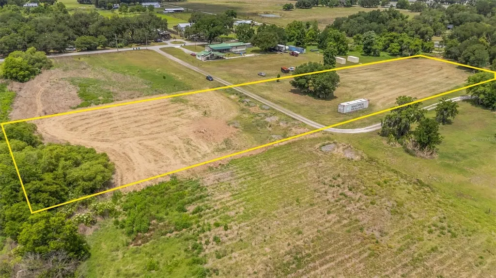 6108 Farm Acres Way Plant City FL 33565
