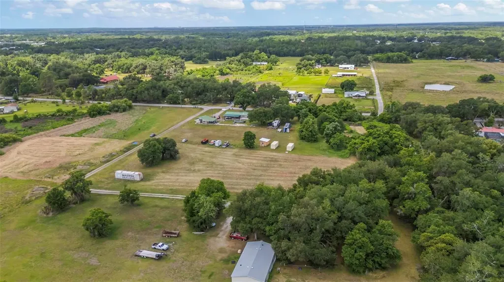 6108 Farm Acres Way Plant City FL 33565