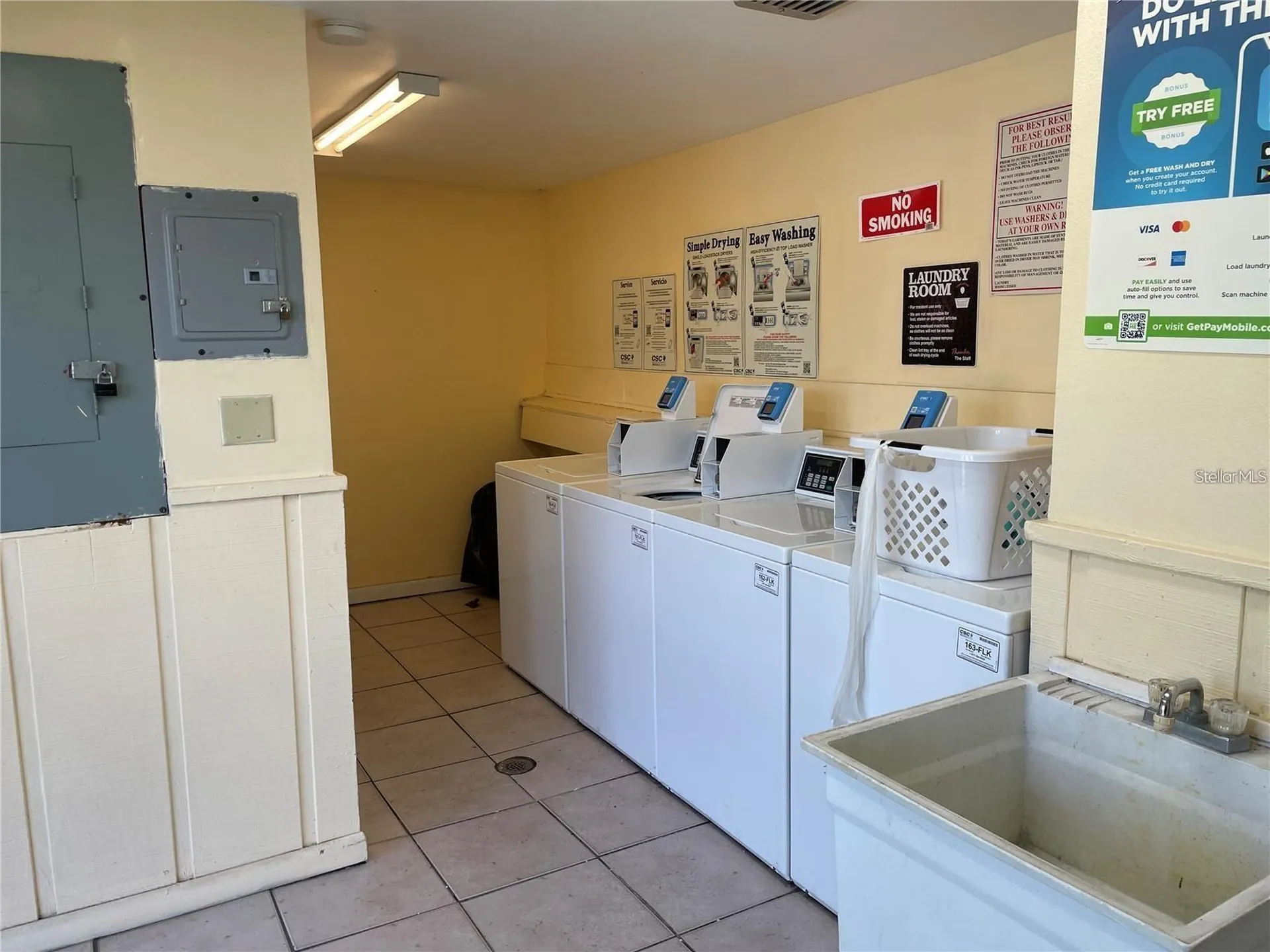 596 Orange Drive Altamonte Springs FL 32701