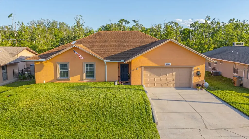 13334 Country Club Drive Tavares FL 32778