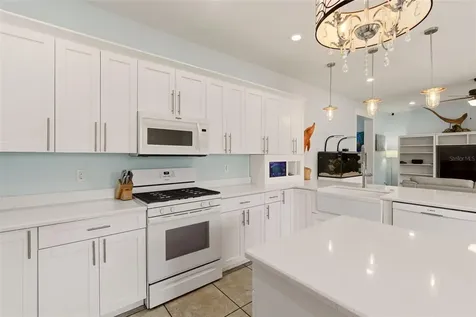 13334 Country Club Drive Tavares FL 32778