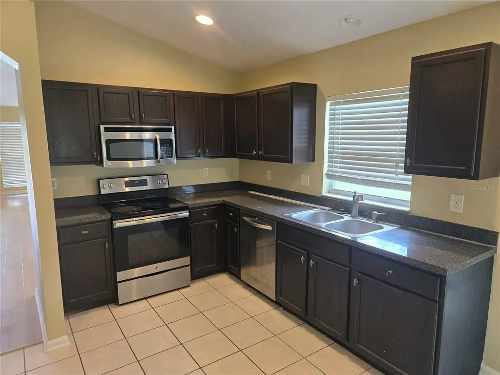 1424 Wylie Court Wesley Chapel FL 33543