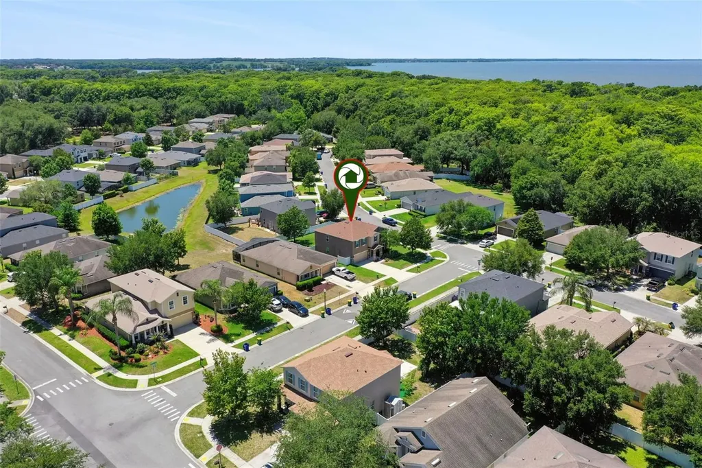 3541 Oak Cliff Boulevard Tavares FL 32778