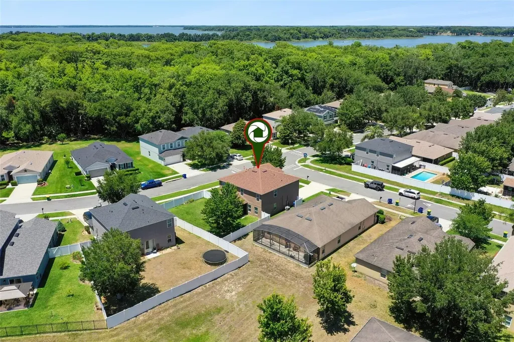 3541 Oak Cliff Boulevard Tavares FL 32778