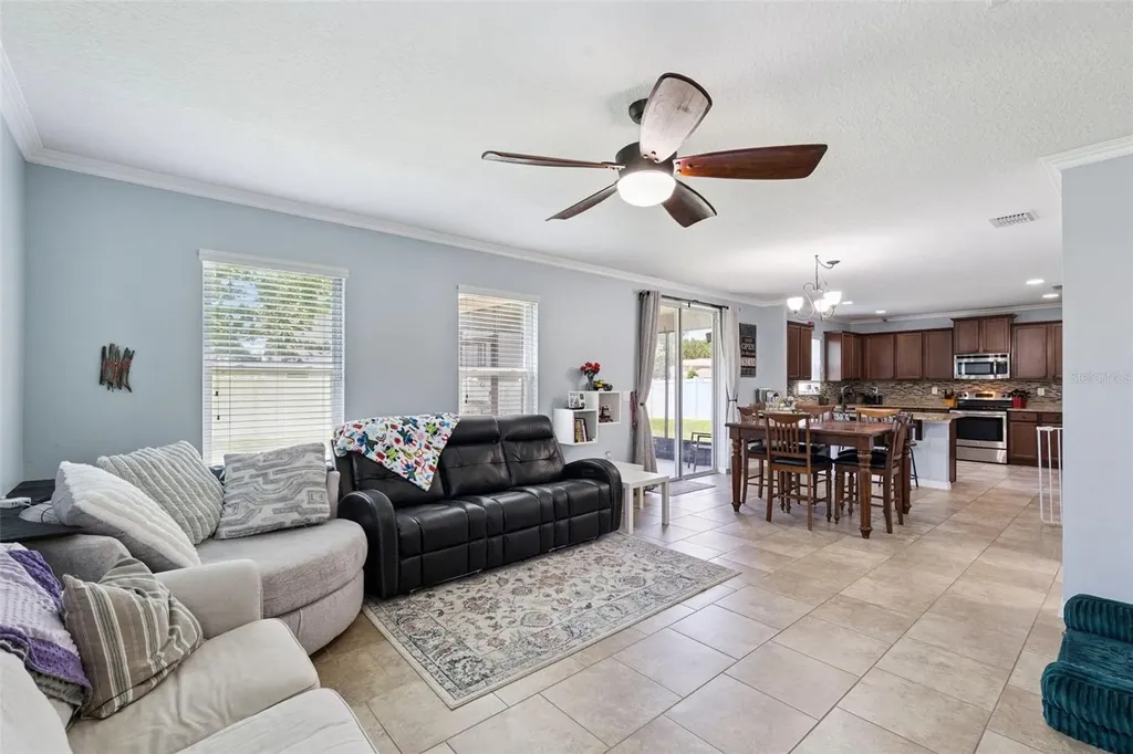 3541 Oak Cliff Boulevard Tavares FL 32778