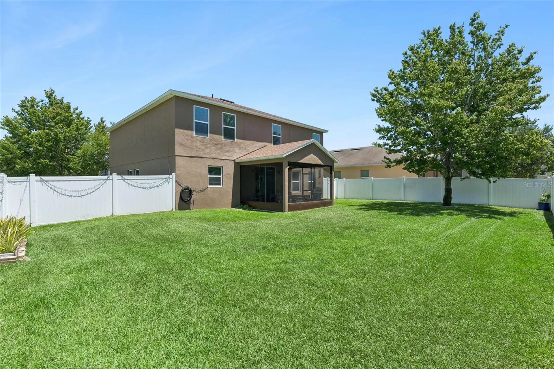 3541 Oak Cliff Boulevard Tavares FL 32778