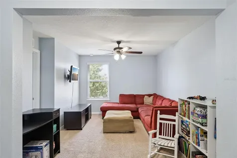 3541 Oak Cliff Boulevard Tavares FL 32778