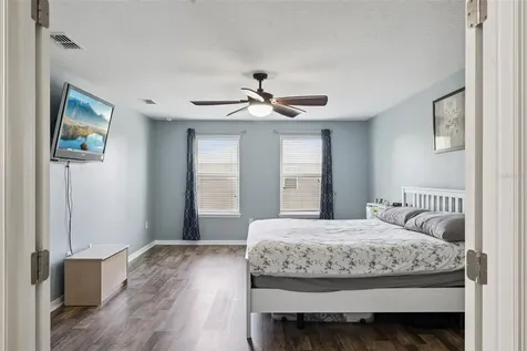 3541 Oak Cliff Boulevard Tavares FL 32778