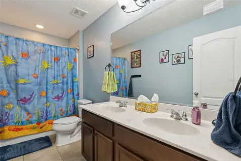 3541 Oak Cliff Boulevard Tavares FL 32778