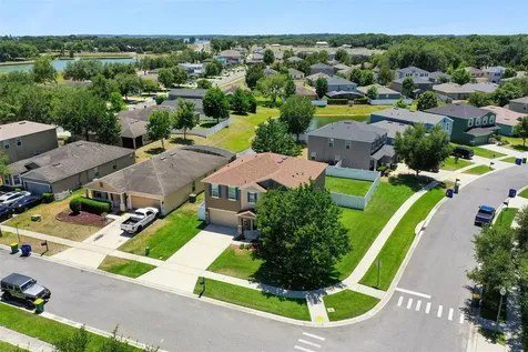 3541 Oak Cliff Boulevard Tavares FL 32778