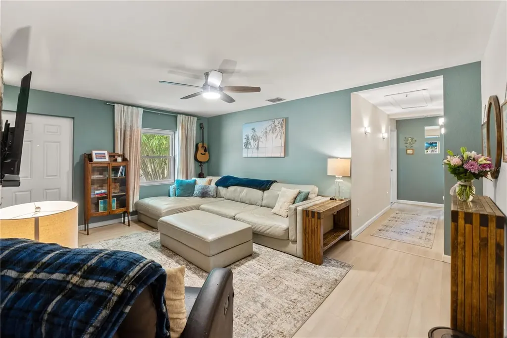 1105 55th St S Gulfport FL 33707