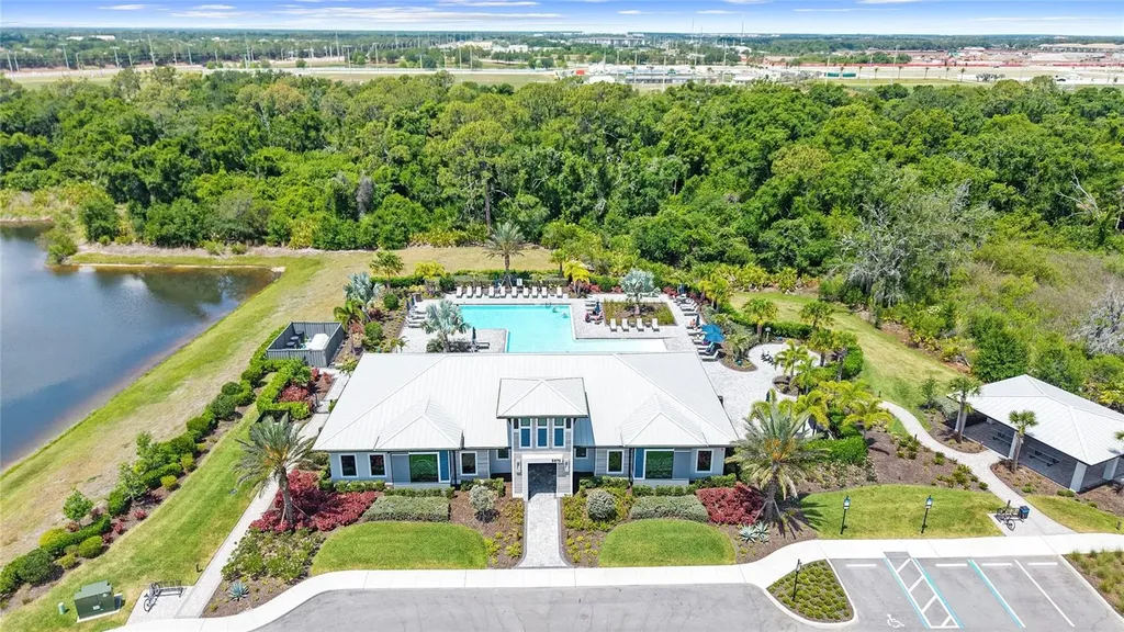 5437 Silverside Pine Court Bradenton FL 34211