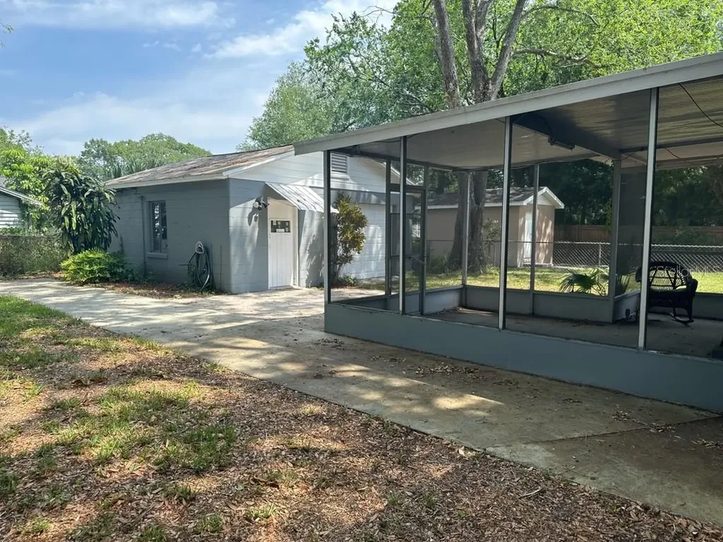 815 W Plymouth Street Tampa FL 33603